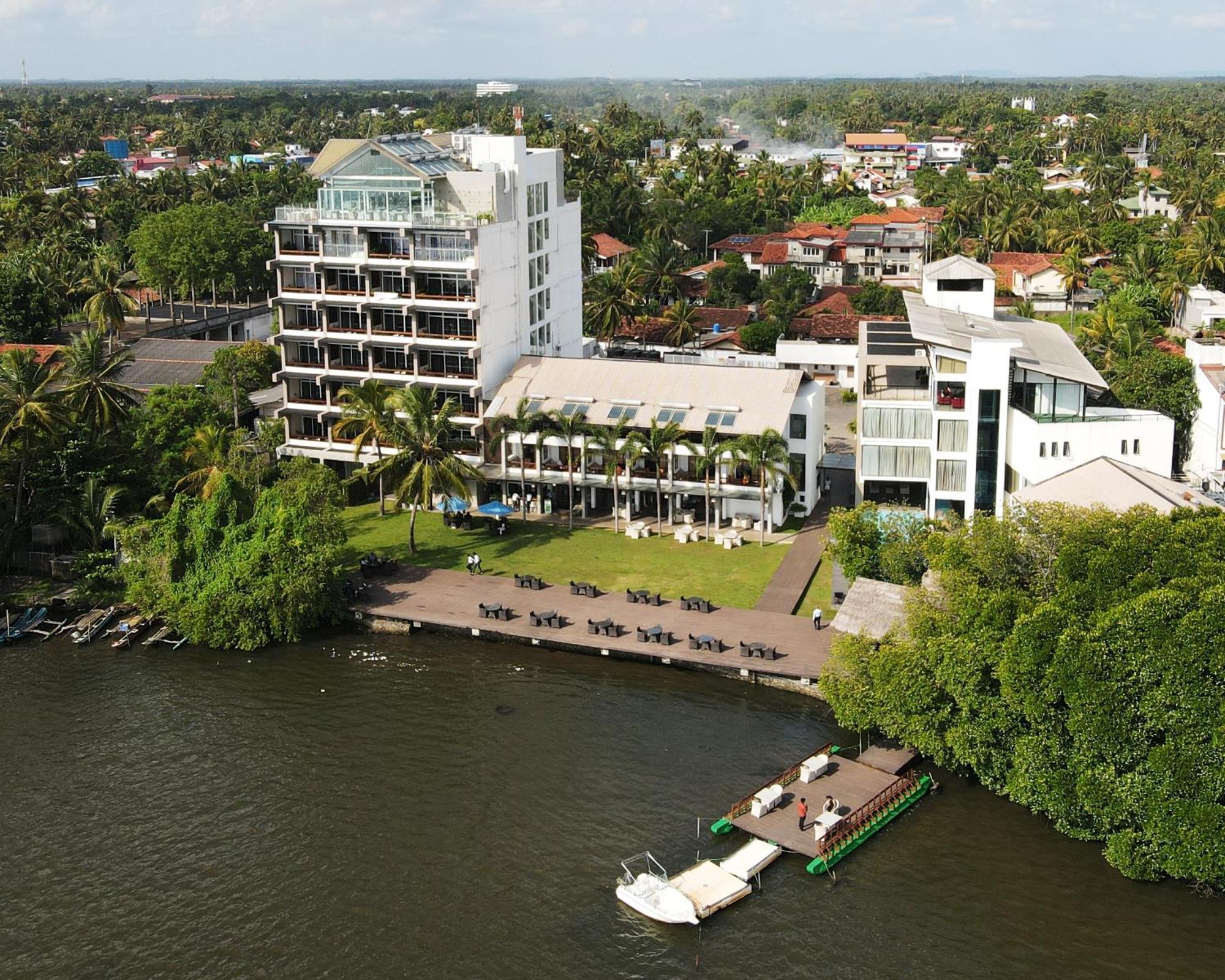 Amagi Aria Airport Transit Hotel Negombo Dış mekan fotoğraf